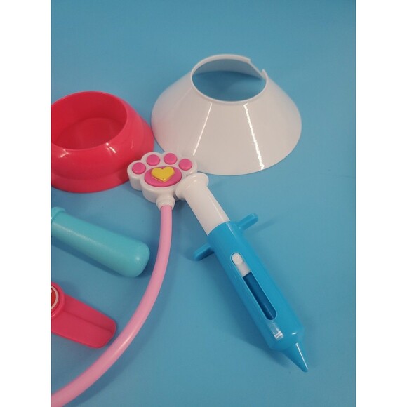 Doc Mcstuffins And More  Vet Playset Medical  Replacement Pieces Set Of 11 - Picture 4 of 6